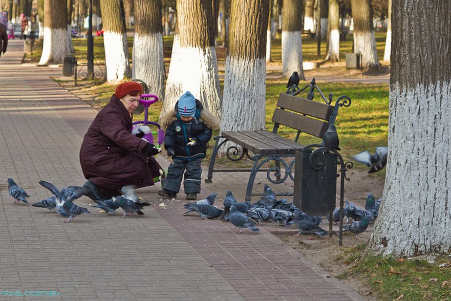 Lidé Kalugy, velcí i malí