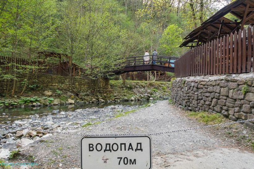 Zmeykovsky vodopády v Soči - 4 kusy
