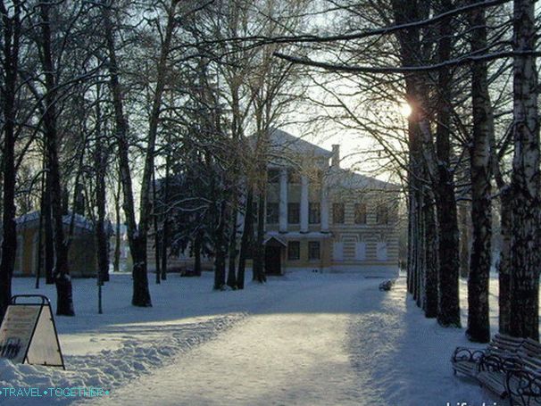 Uglich.